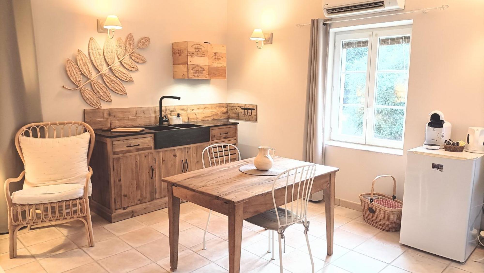 Hotel La Ferme Les Eybrachas Réauville Pokój zdjęcie