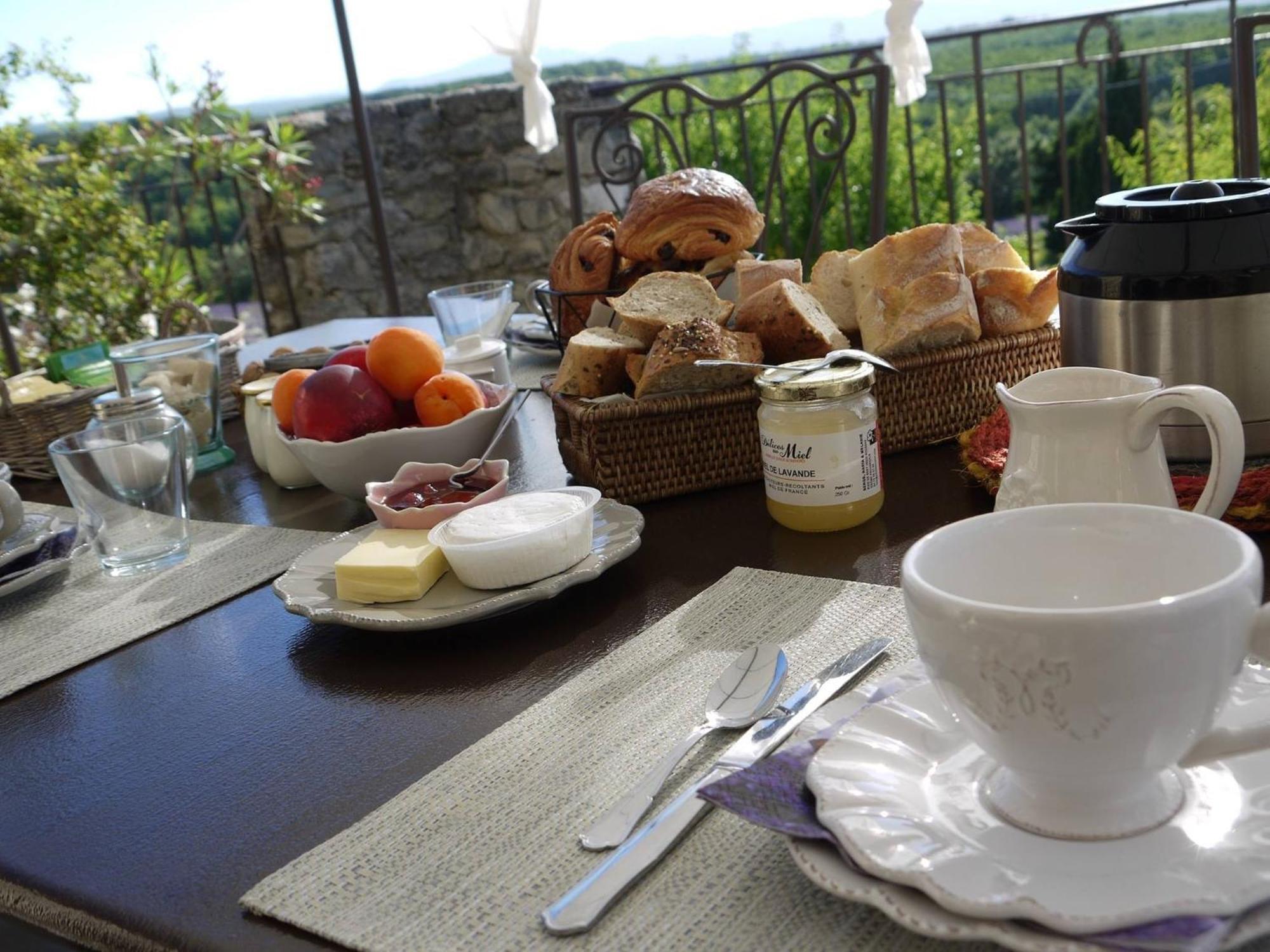 Hotel La Ferme Les Eybrachas Réauville Zewnętrze zdjęcie